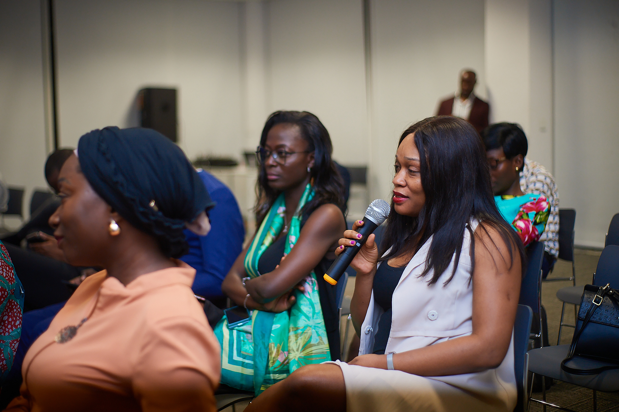 Groupe d’investisseurs CIBAN discutant des projets de startups ivoiriennes